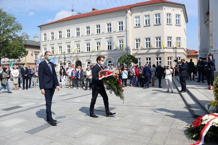 Wadowice. Msza św. z okazji setnej rocznicy urodzin św. Jana Pawła II