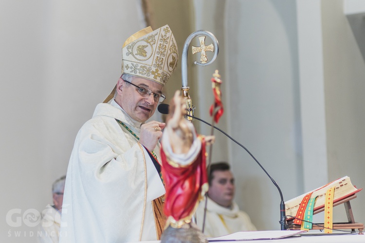 Złoty jubileusz przyjęcia I Komunii Świętej bpa Marka Mendyka