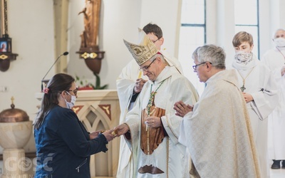 Bp Marek Mendyk po raz pierwszy odwiedził swoją parafię jako ordynariusz świdnicki.