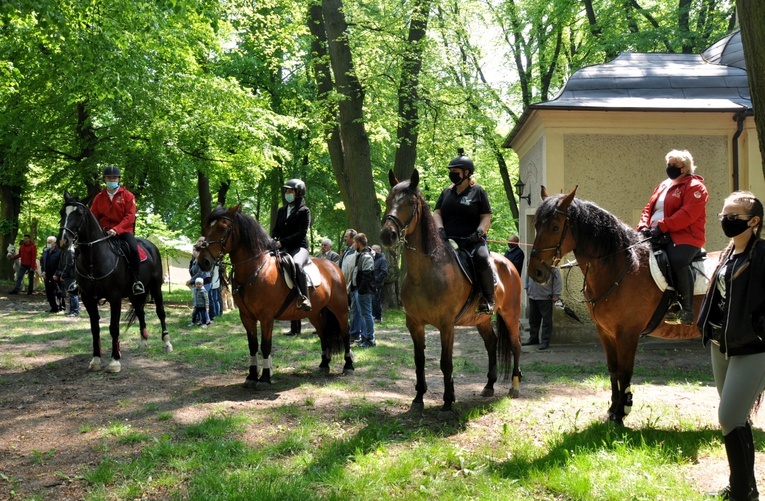 Pielgrzymka miłośników koni na Górę Świętej Anny