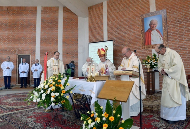 Msza św. w parafii św. Jana Pawła II