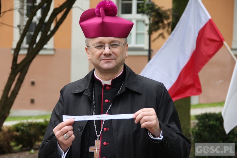 LIVE z biskupem w Paradyżu