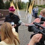 Modlitwa pod pomnikiem Jan Pawła II w Gorzowie Wlkp.