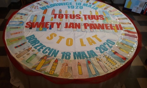 Tort urodzinowy dla Jana Pawła II.