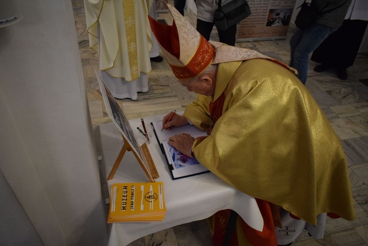 Wernisaż papieskiej wystawy 