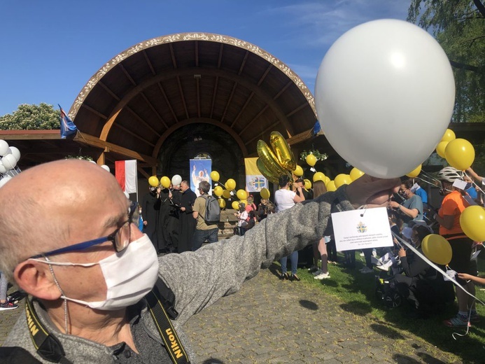 Obchody 100. urodzin św. Jana Pawła II w bazylice w Hałcnowie