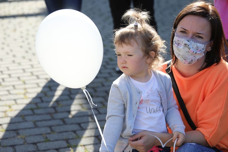 Obchody 100. urodzin św. Jana Pawła II w bazylice w Hałcnowie