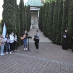 Majowy apel maryjny przy kościele sanktuaryjnym w Świebodzinie 