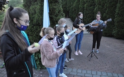 Maryjne apele przy sanktuarium Miłosierdzia Bożego w Świebodzinie