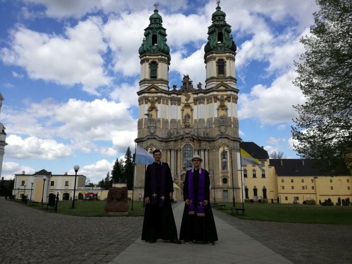 Pielgrzymka księży do krzeszowskiego sanktuarium 