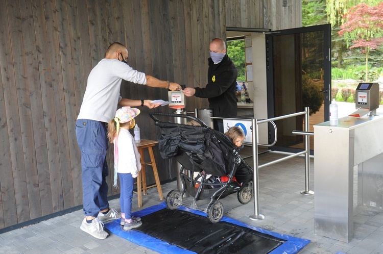 Krakowskie zoo znów przyjmuje gości