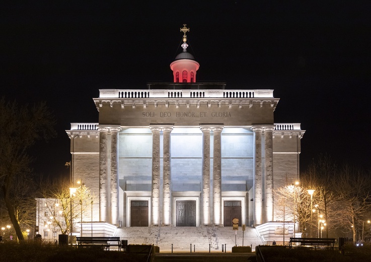 Fundamenty katedry, dziś sąsiedztwo redakcji