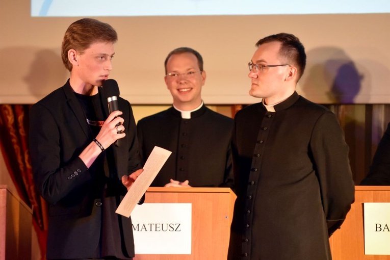 Pożegnanie diakonów w świdnickim WSD