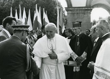 Czy wywiad PRL dostrzegł na czas papieski potencjał Karola Wojtyły?