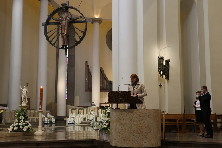 Katowice. Jubileusze małżeńskie w katedrze