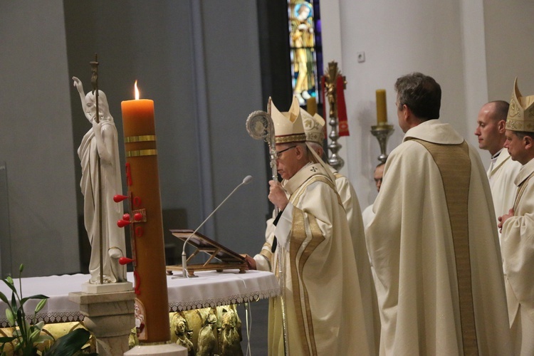 Katowice. Jubileusze małżeńskie w katedrze