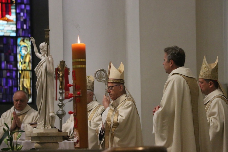 Katowice. Jubileusze małżeńskie w katedrze