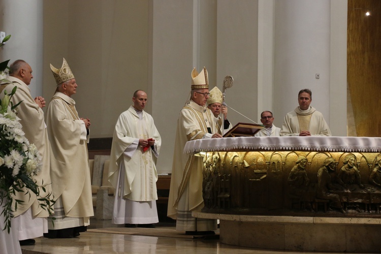 Katowice. Jubileusze małżeńskie w katedrze