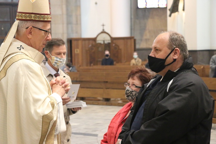 Katowice. Jubileusze małżeńskie w katedrze