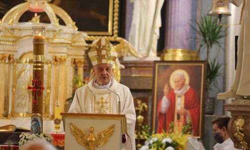 Bp Roman Pindel przywołał pamiętne słowa św. Jana Pawła II o sumieniu.