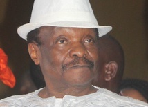 Umiera wielki baobab, płonie biblioteka... 