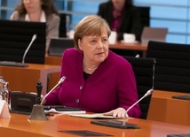 Merkel chce, by niemieckie landy odpowiadały teraz za walkę z pandemią