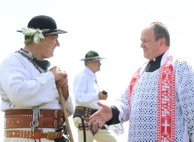 Mieszanie owiec u bacy Piotra Kohuta w Koniakowie - 2020