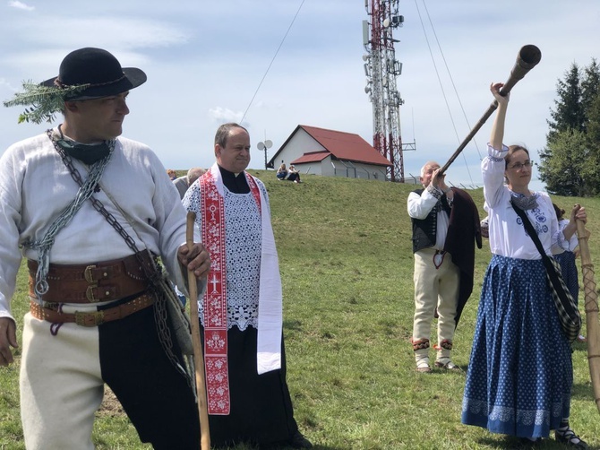 Mieszanie owiec u bacy Piotra Kohuta w Koniakowie - 2020