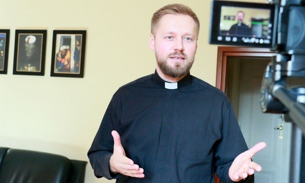 Ks. Grzegorz Ogorzałek.