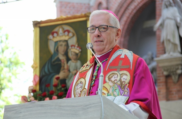 Wracamy na Eucharystię! Jest zarządzenie arcybiskupa katowickiego