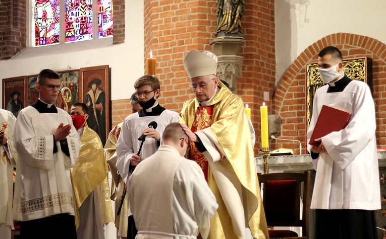 Święcenia diakonatu