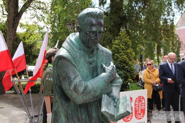 Odsłonięcie pomnika ks. Michalskiego