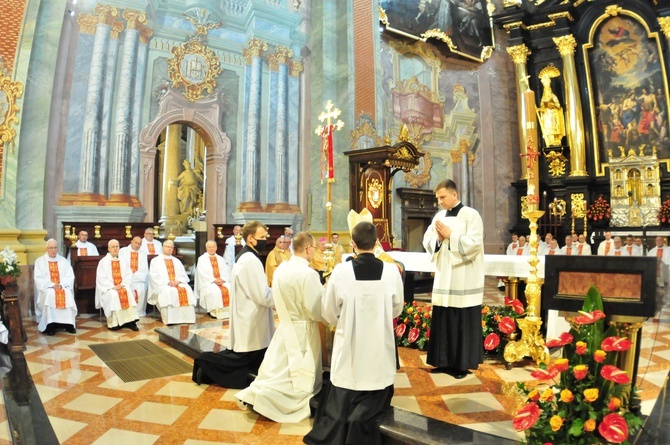 Święcenia kapłańskie w archikatedrze lubelskiej