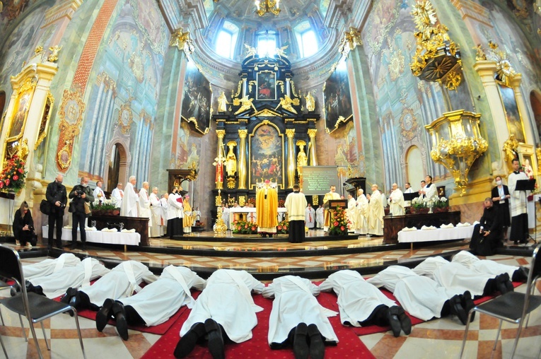 Święcenia kapłańskie w archikatedrze lubelskiej