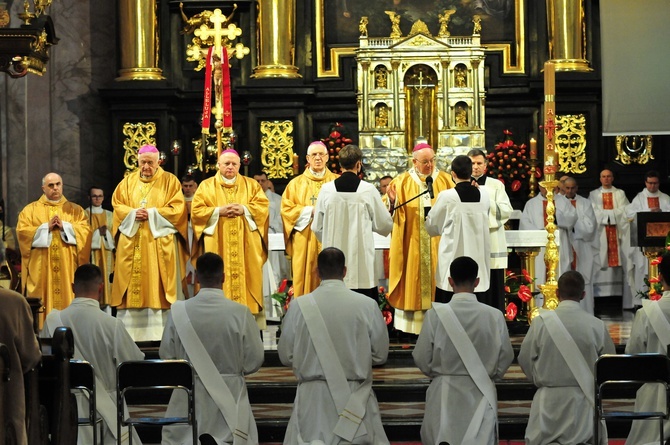 Święcenia kapłańskie w archikatedrze lubelskiej