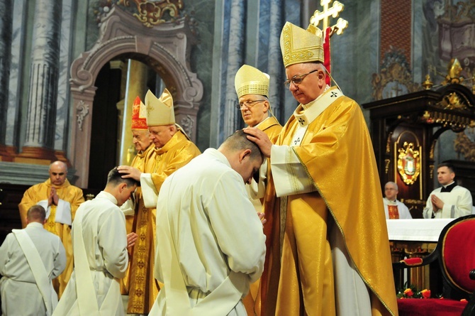 Święcenia kapłańskie w archikatedrze lubelskiej