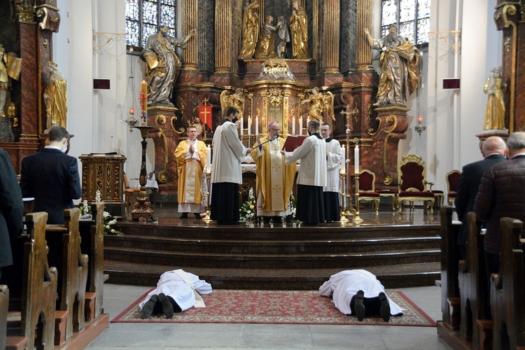 Opole. Święcenia kapłańskie