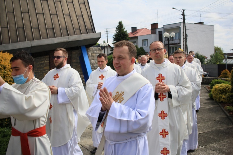 Dziewkowice. Święcenia kapłańskie ks. Damiana Sklorza