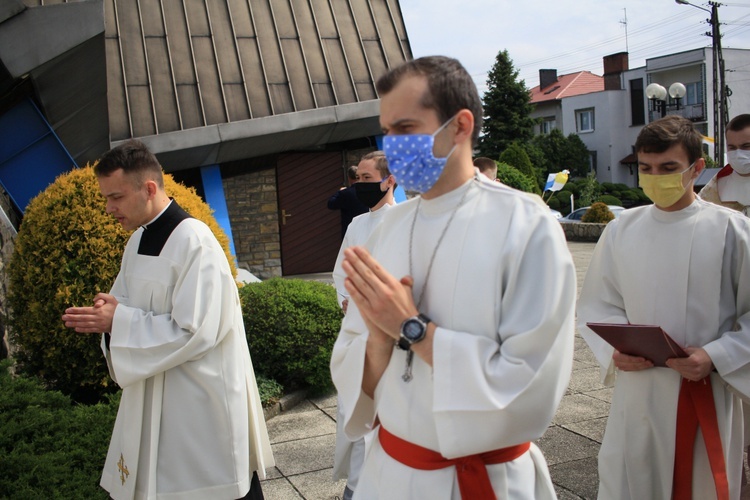 Dziewkowice. Święcenia kapłańskie ks. Damiana Sklorza