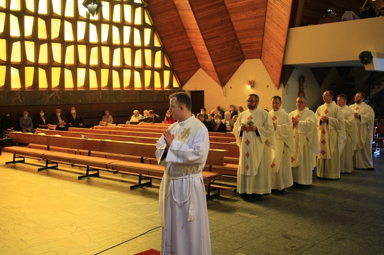Dziewkowice. Święcenia kapłańskie ks. Damiana Sklorza