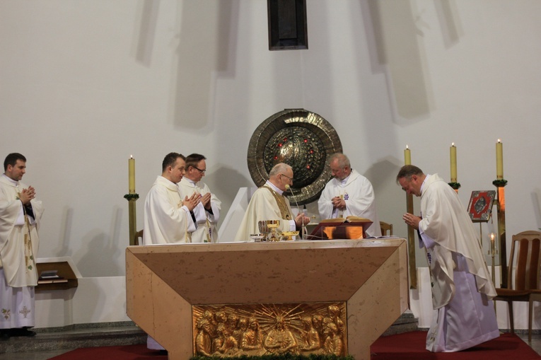 Dziewkowice. Święcenia kapłańskie ks. Damiana Sklorza