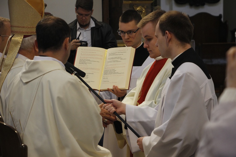 Łowicz. Święcenia kapłańskie