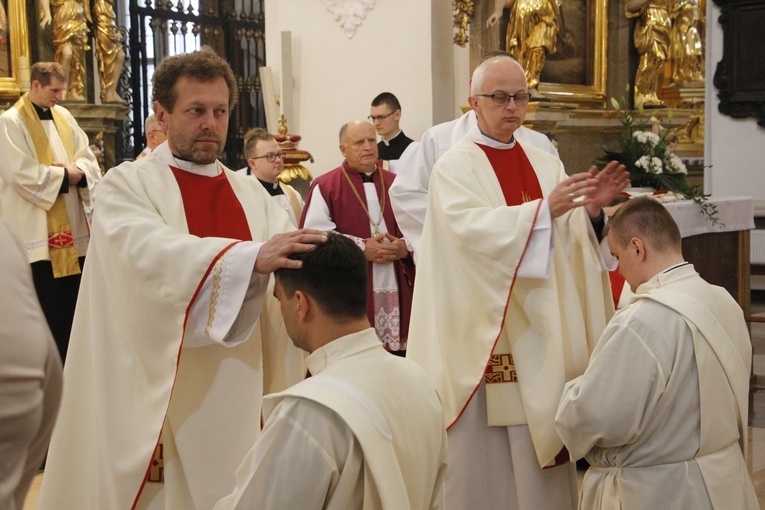 Łowicz. Święcenia kapłańskie