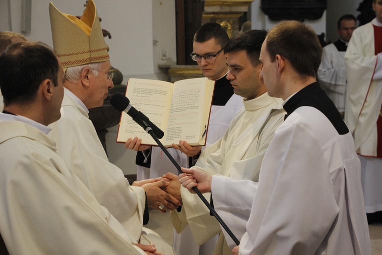 Łowicz. Święcenia kapłańskie