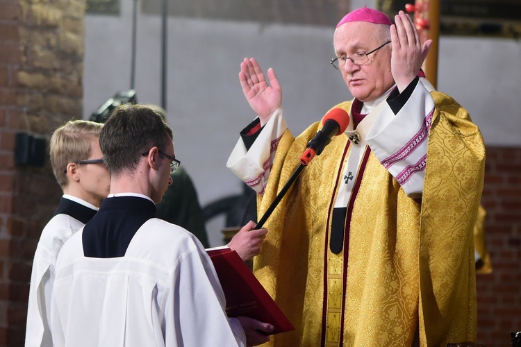 Święcenia kapłańskie. Konkatedra św. Jakuba w Olsztynie