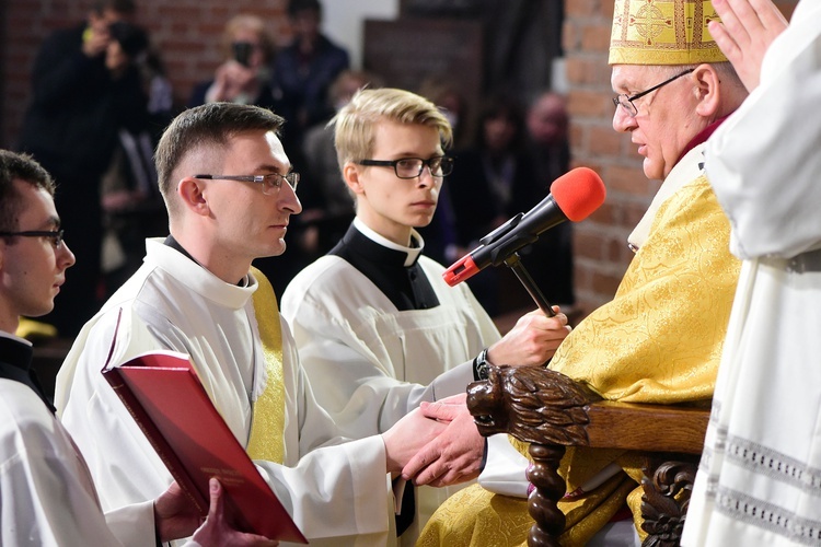 Święcenia kapłańskie. Konkatedra św. Jakuba w Olsztynie