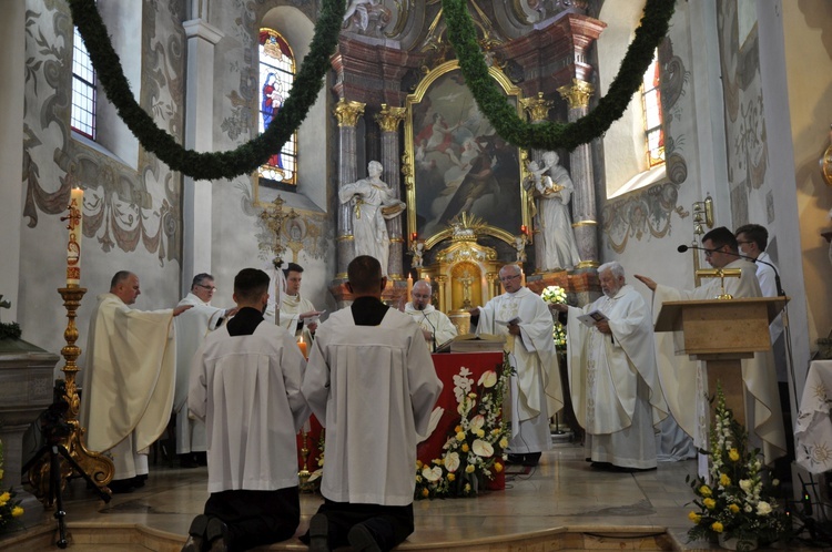 Kujawy. Święcenia kapłańskie ks. Pawła Leżucha