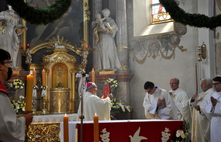 Kujawy. Święcenia kapłańskie ks. Pawła Leżucha