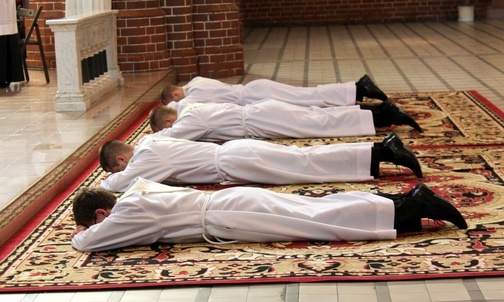 Bp Iwanecki: Od tego, co ja zrobię, ważniejsze jest to, co Bóg uczyni w moim życiu kapłańskim