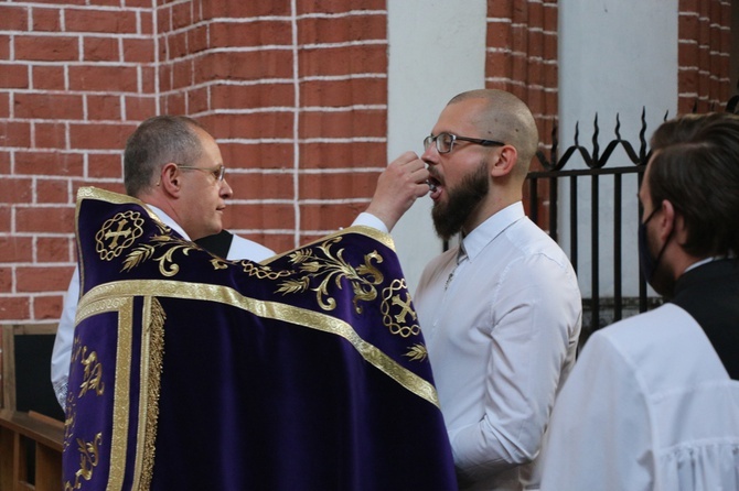 Chrzest Patryka w nadzwyczajnej formie rytu rzymskiego